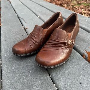Cobb Hill by New Balance Brown Leather Mules- like new